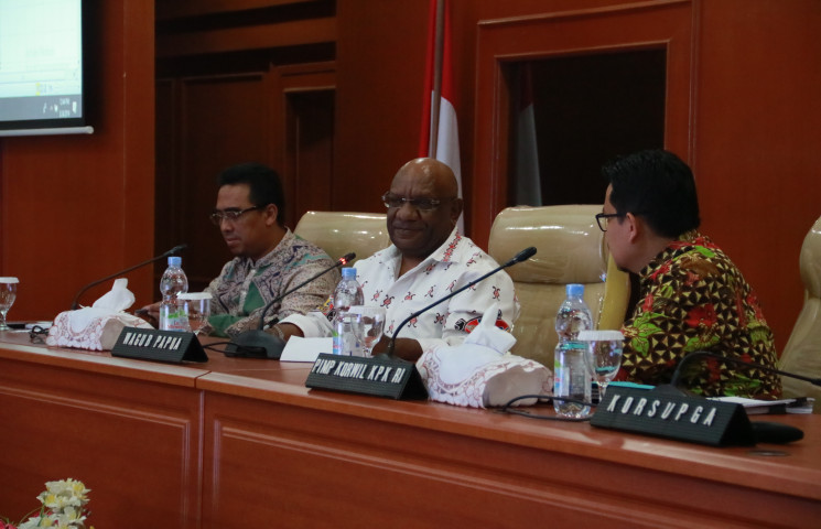 Wagub Tegur Staf DPRP Yang Kuasai Enam Kendaraan Dinas